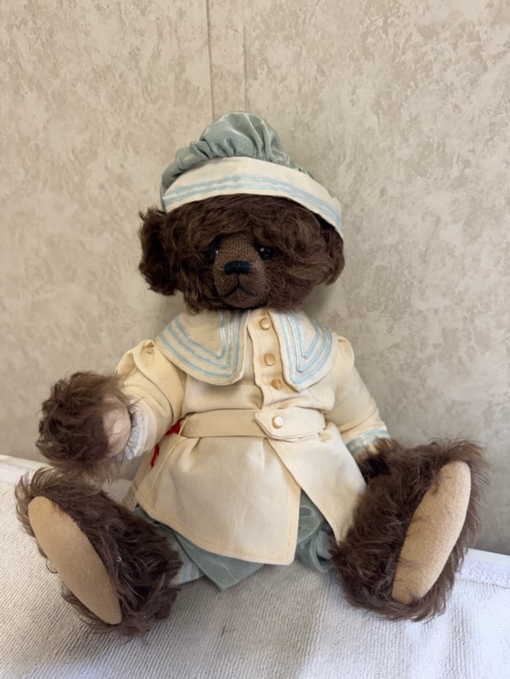 Vintage Steve Schutt Bear-S-Ence Brandewyne
