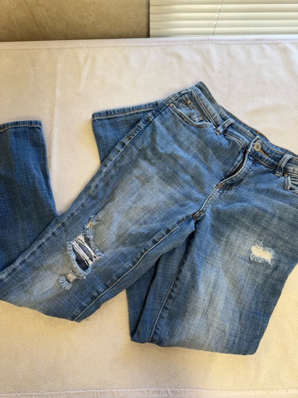 Blue Women's Distressed Jeans - Classic Casual Fit